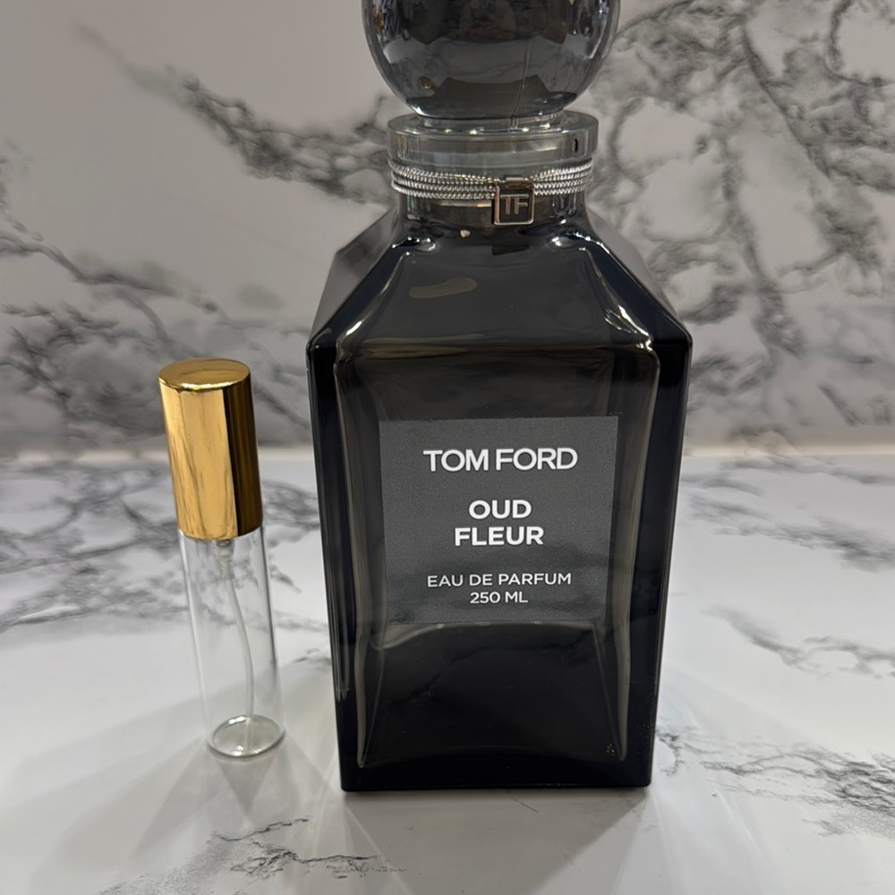 NWOB Tom Ford 10ml travel atomizer: Oud Fleur
No box
100% authentic